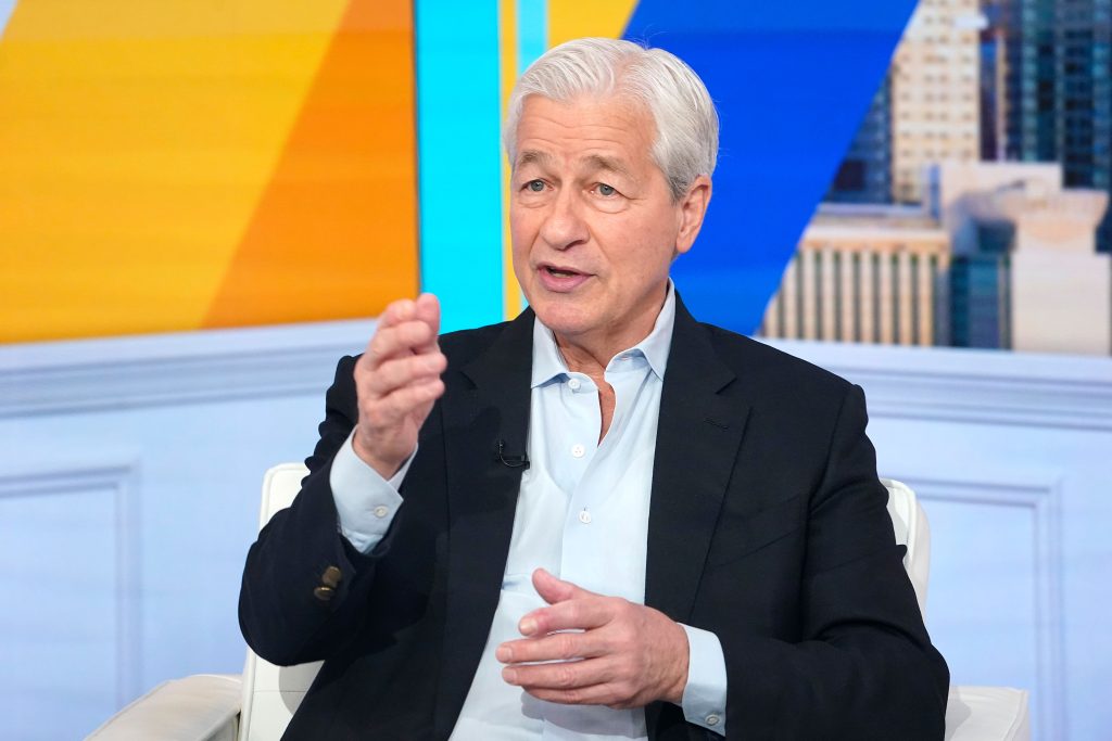 Jamie Dimon thúc JPMorgan tăng tốc trước làn sóng token hóa缩略图 (John Lamparski/Getty Images)