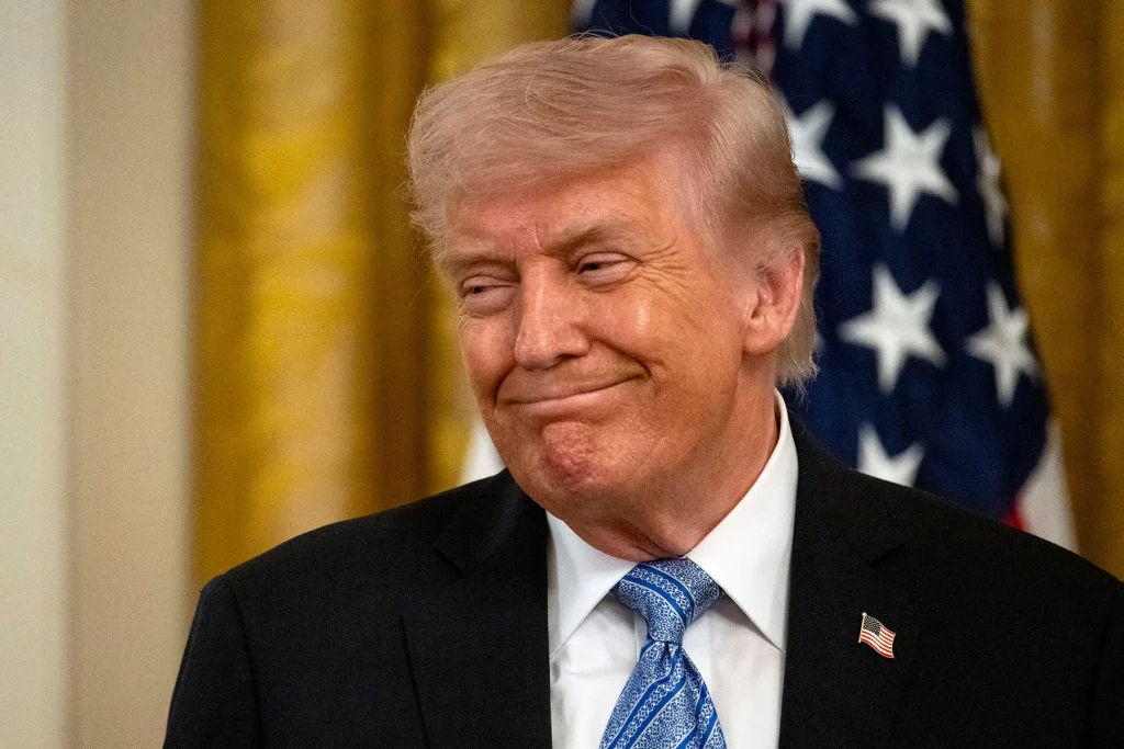 Trump nhượng bộ điều khoản đạo đức, gỡ nút thắt cuối cùng cho CLARITY Act缩略图 logo-footer