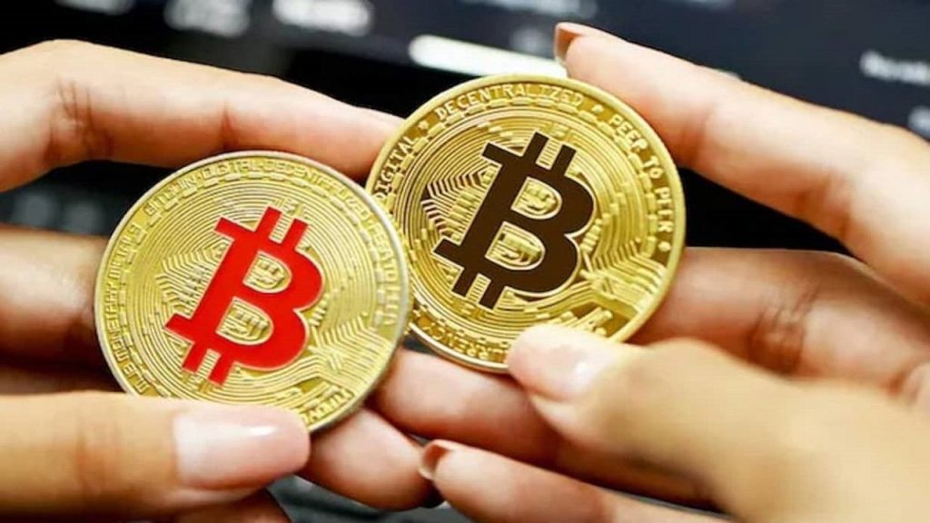 Benjamin Cowen cảnh báo Bitcoin đang ở vùng cực kỳ quan trọng, mắc kẹt giữa “hai làn đạn”